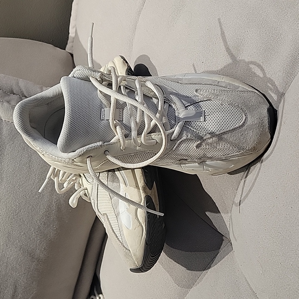 adidas YeezyYEEZY Boost 700 "Analog" sneakers